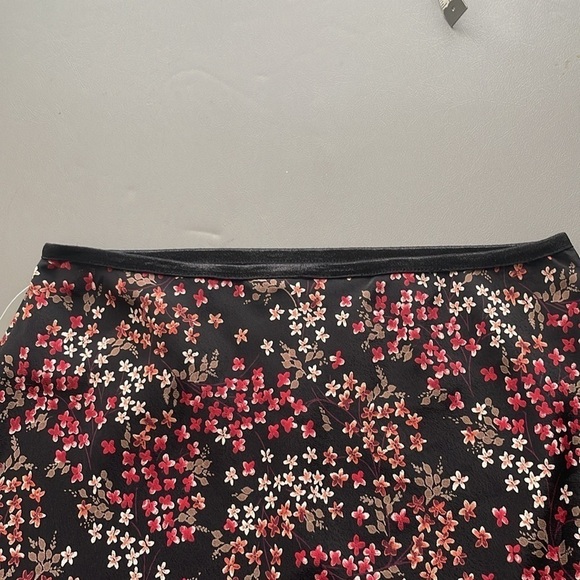 Exact Change Floral Swing Skirt | NWT | Size XS - Picture 3 of 8